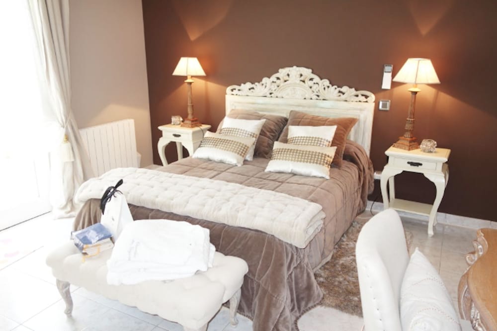 Elite Double Room, 1 Queen Bed, Non Smoking photo 1