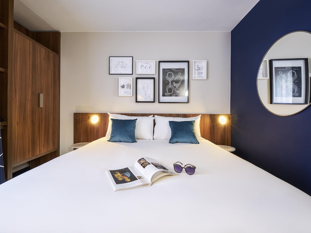 Junior Suite, 1 Double Bed with Sofa bed photo 3