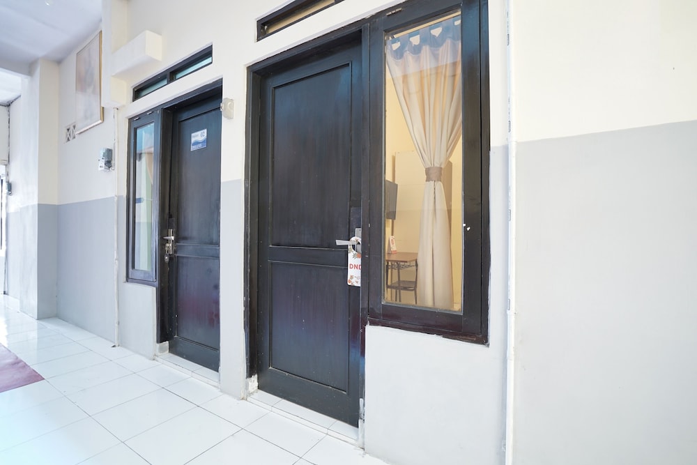 Deluxe Double Room - Photo 11