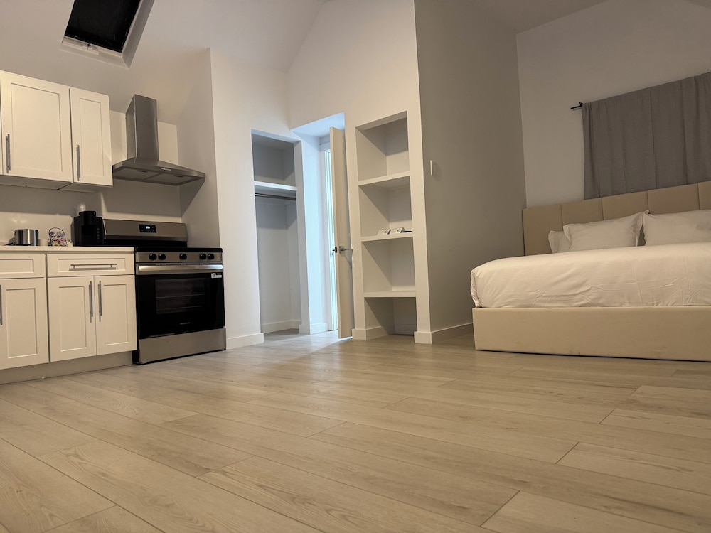 Luxury Cabin, 1 Queen Bed, Garden Area photo 1