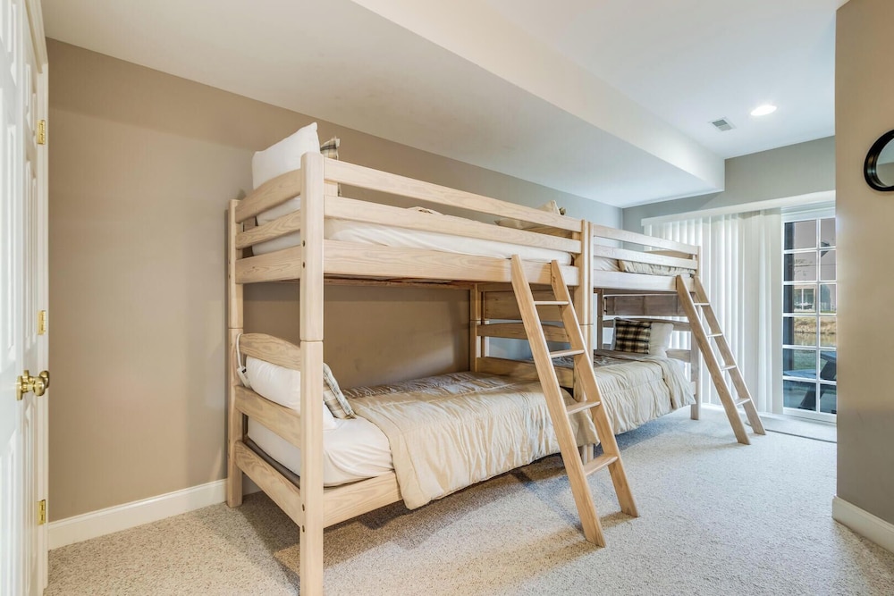 House, Multiple Beds, Patio, Garden View photo 1