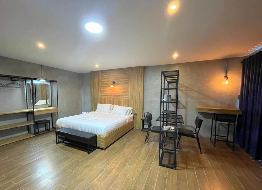 Deluxe Room - Photo 1