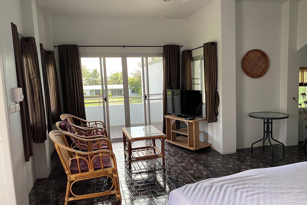 Executive Room - Photo 2