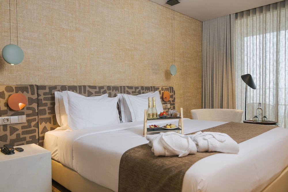 Standard Room, River View - Photo 2