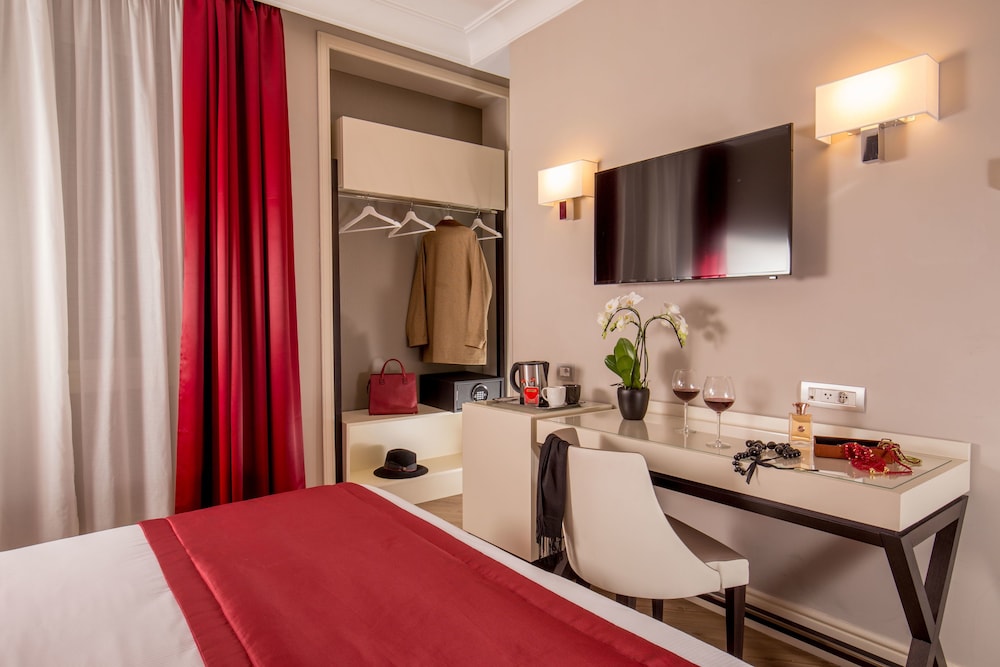 Classic Double or Twin Room photo 3