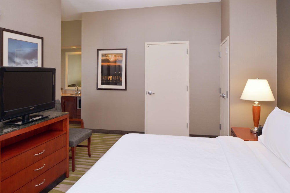 Junior Suite, 1 King Bed - Photo 1