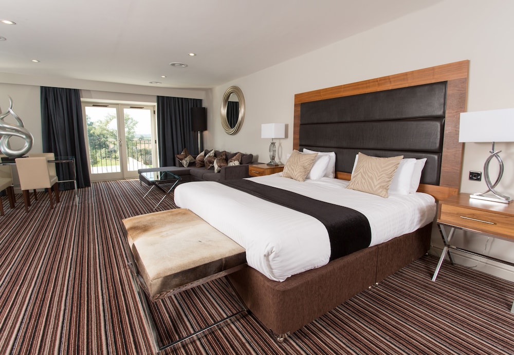 Contemporary Junior Suite - Photo 4