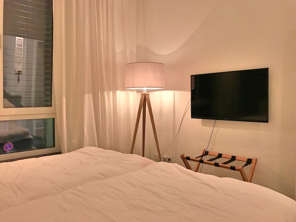Classic Apartment, 2 Bedrooms, Balcony photo 1