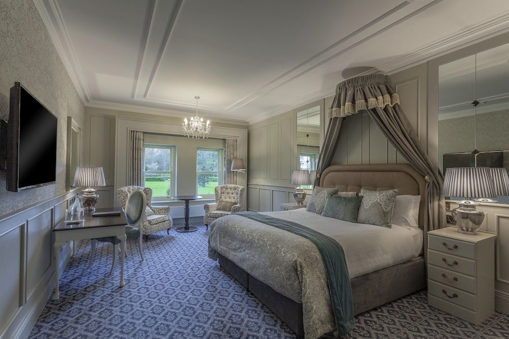 Castle – Superior Room