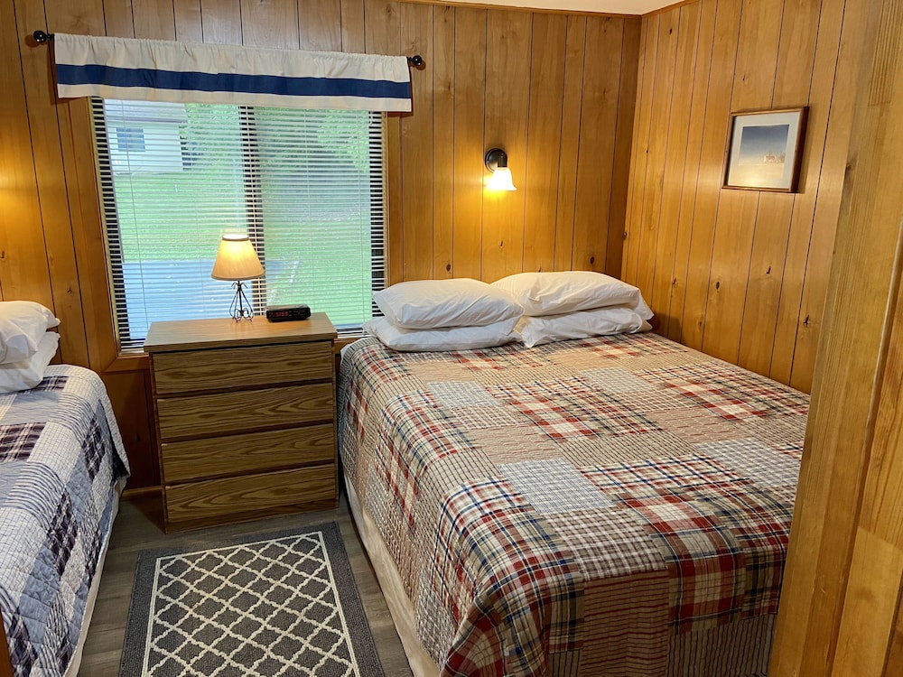 Cabin 9 photo 2