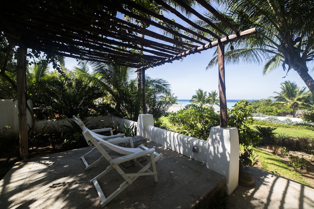 Senior Suite, 1 Bedroom, Oceanfront