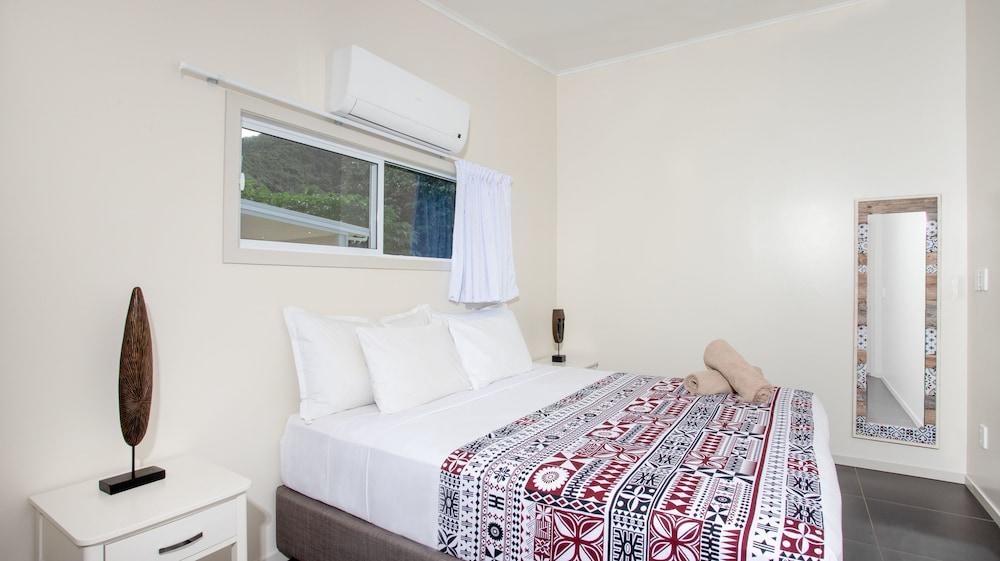 2 Bedroom Bungalow photo 3