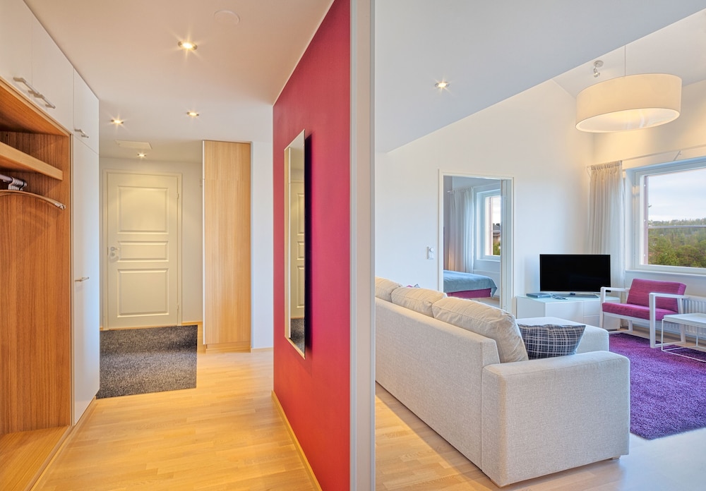 Apartment, 4 Bedrooms (128m2) photo 2
