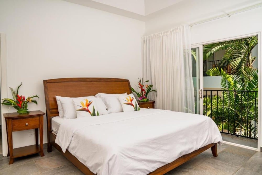 House, Ensuite, Sea View (1A) photo 1