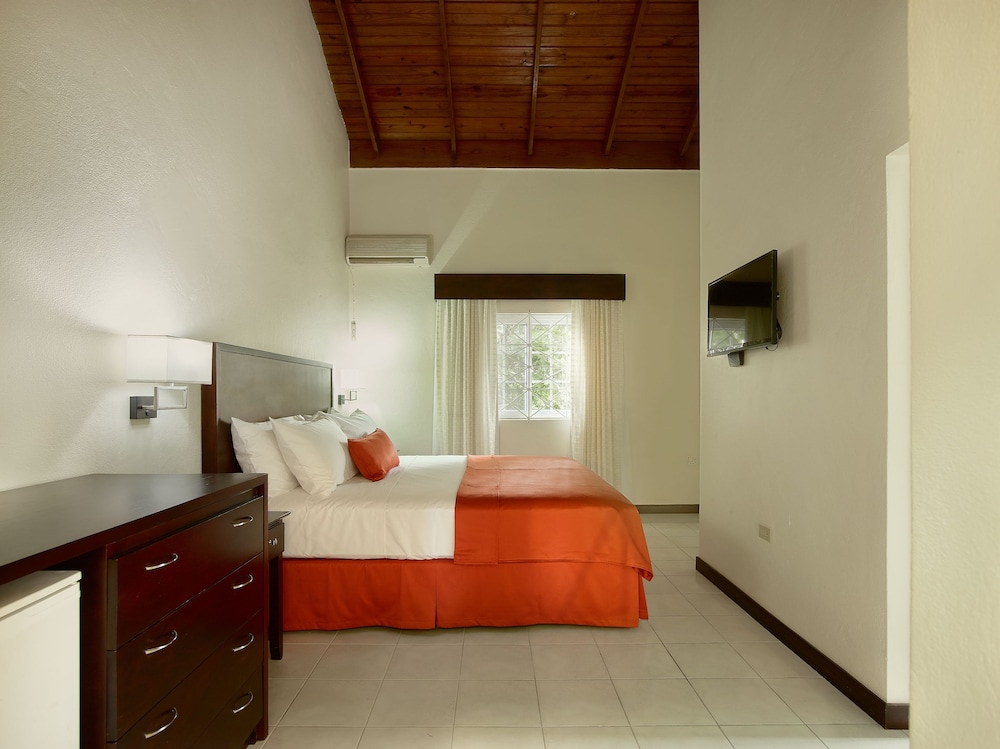 Single Room, 1 King Bed, Private Bathroom