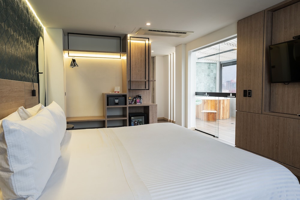 Luxury Studio Suite photo 2