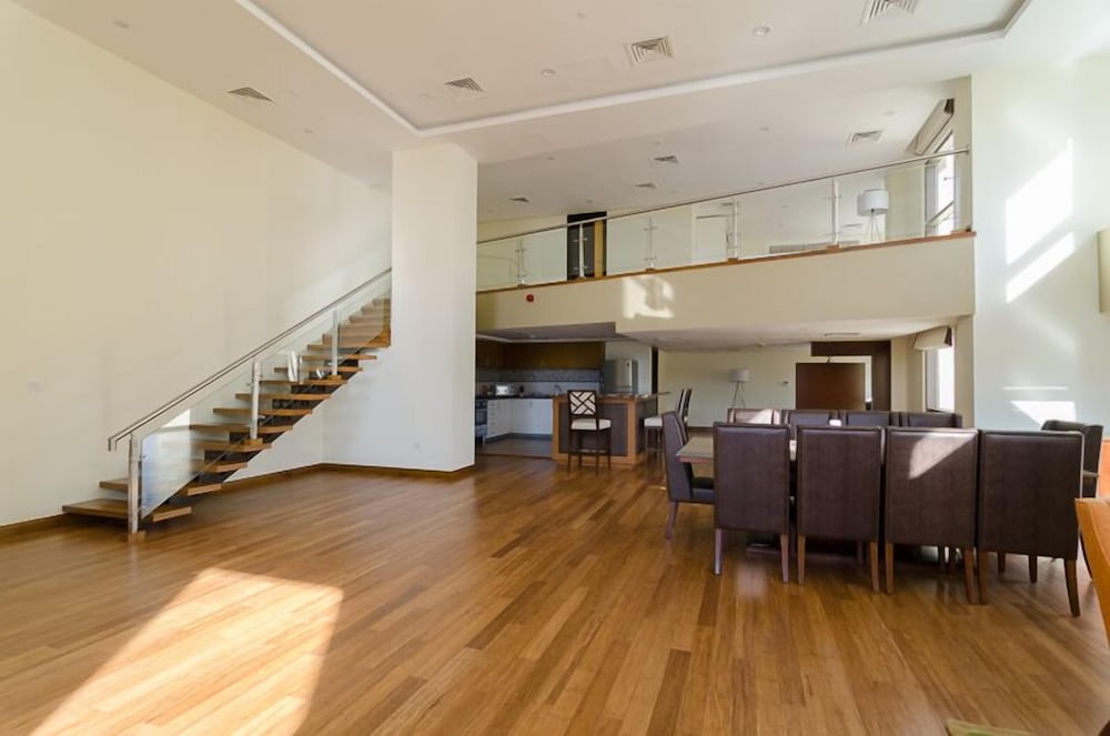 One Bedroom Apartment