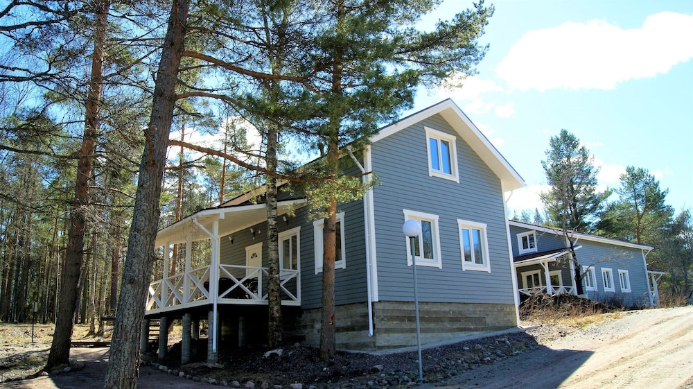 Classic House, 2 Bedrooms, Lake View, Beachfront photo 1