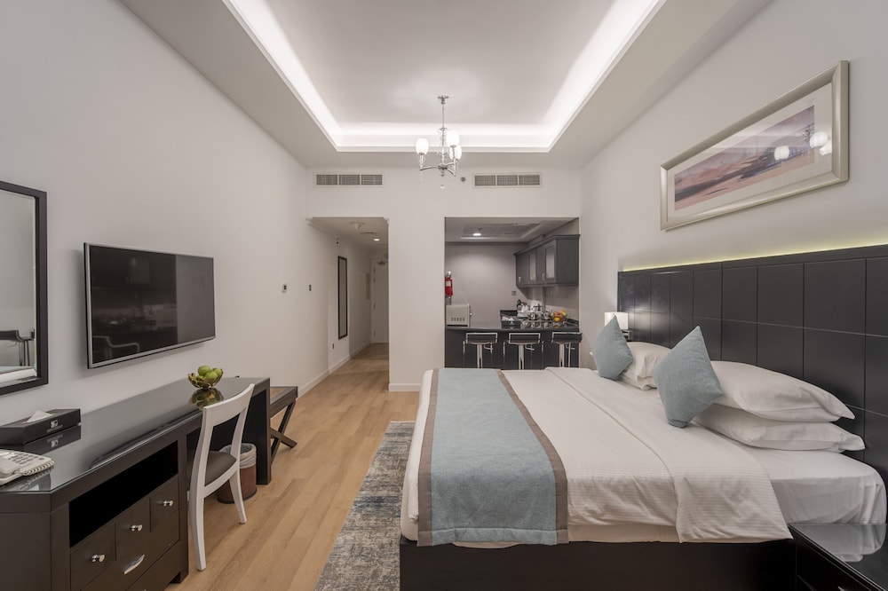 Premium Studio Apartment photo 2