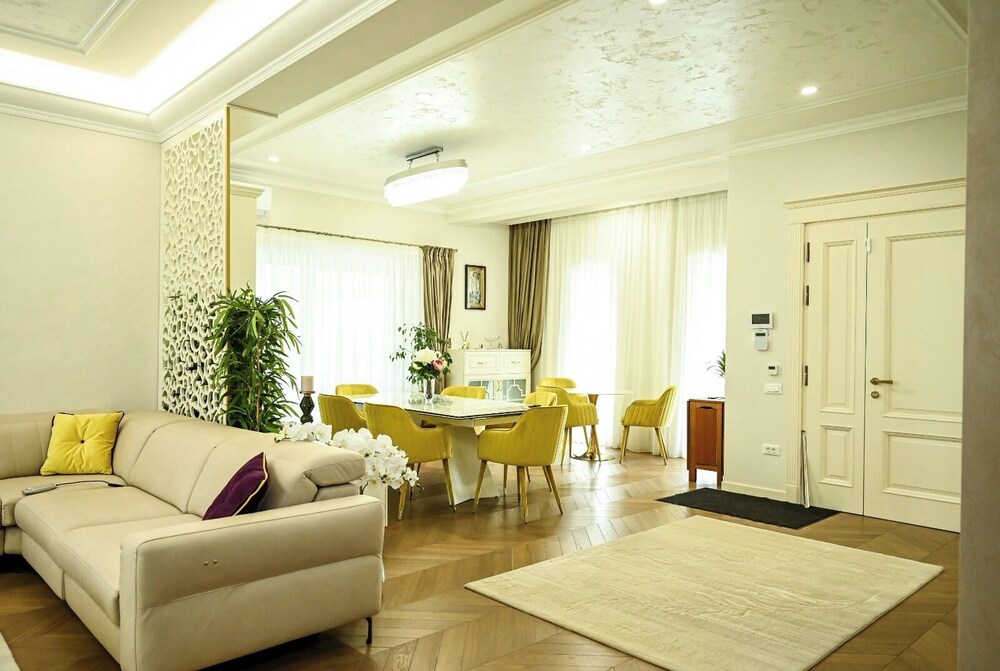Deluxe Double Room, Balcony, Courtyard View