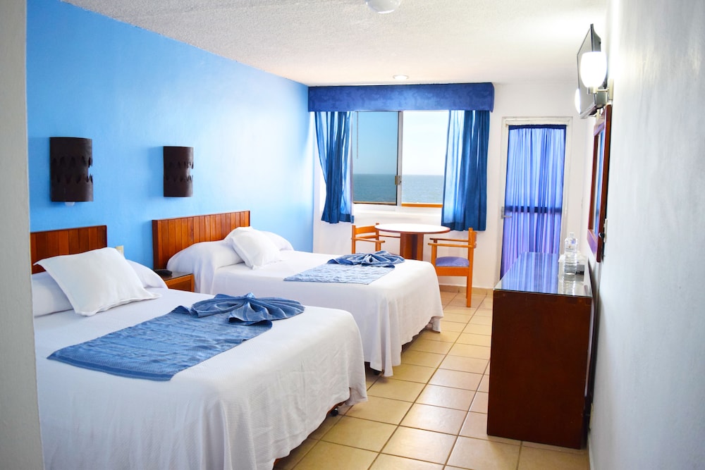 Standard Room, Ocean View - Photo 2