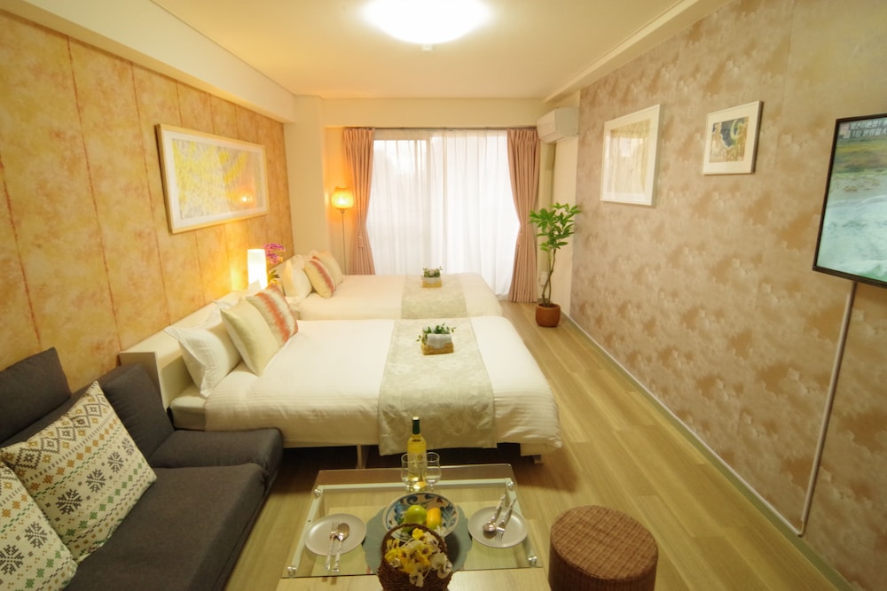 Room (805)