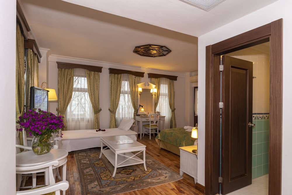 Imperial Suite photo 2