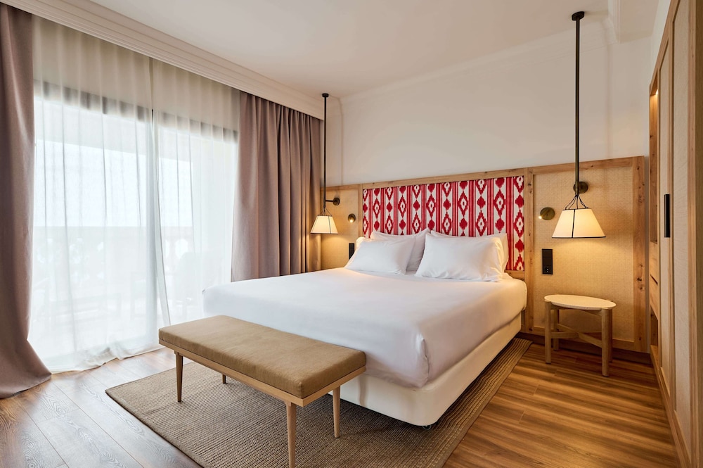 Suite Junior, Balcón (3 Adultos + 1 Niño)