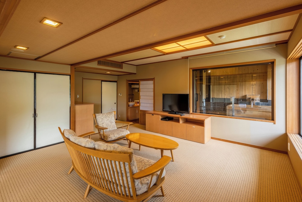 Mikazuki CLUB9 Keiryu, Non-Smoking photo 2