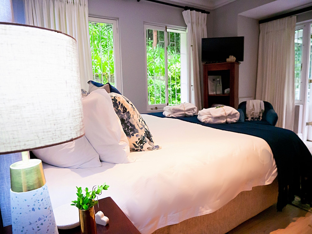 Deluxe Double or Twin Room (Luxury Garden- King Room) photo 1