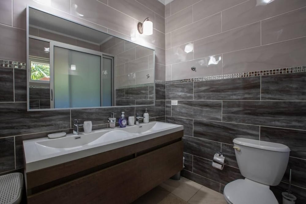 Villa photo 2