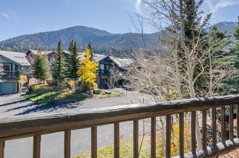 Condo, 3 Bedrooms, Mountain View (Snowcreek #888 Phase V) photo 2
