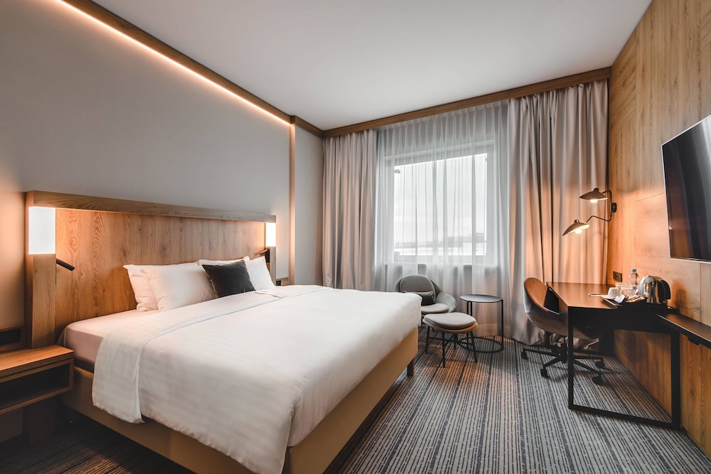 Superior Room, 1 King Bed - Photo 1