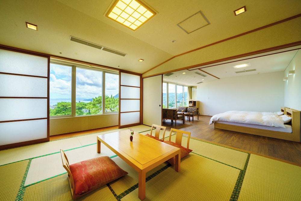 Japanese Western Style Room for 5 People, Non smoking [Keyaki]