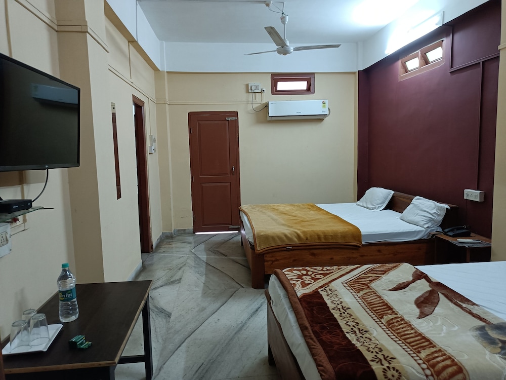 Deluxe Room - Photo 9
