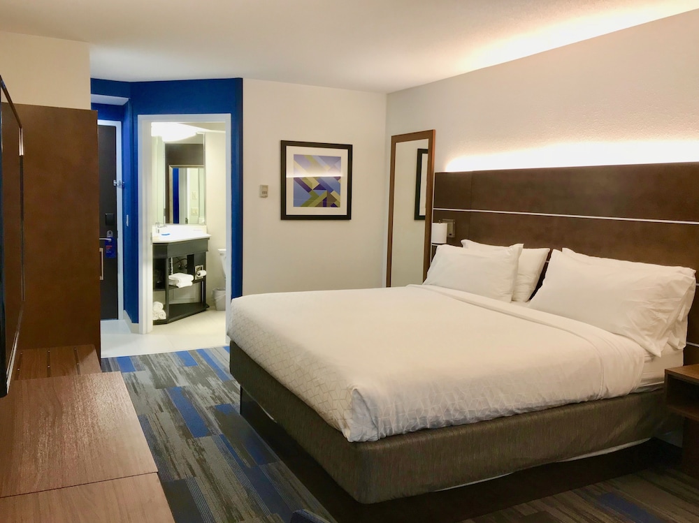 Standard Room, 1 King Bed with Sofa bed - Photo 2