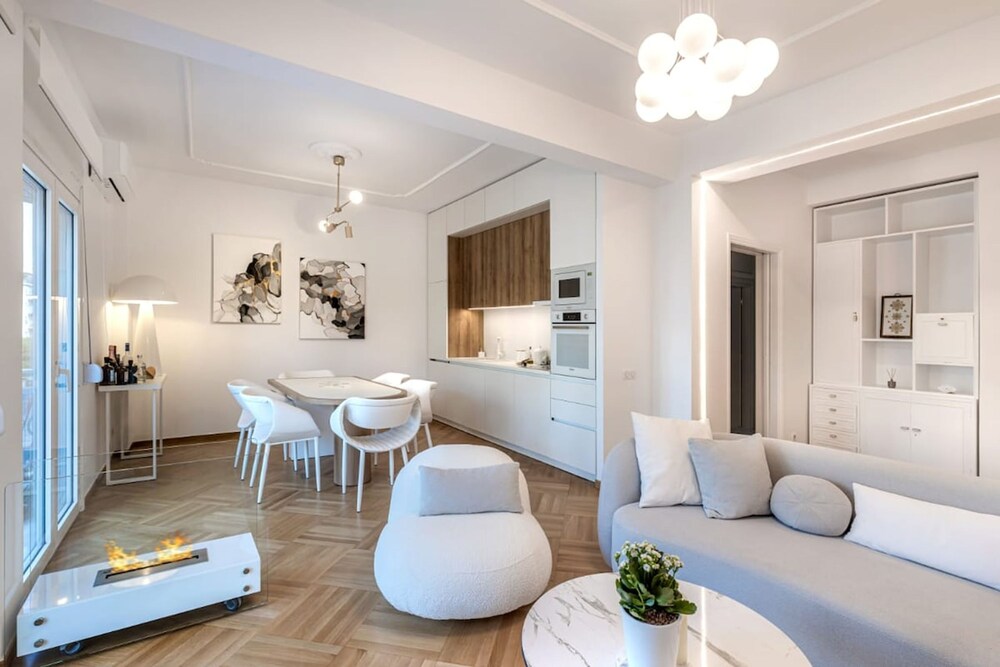 Apartment, Smoking