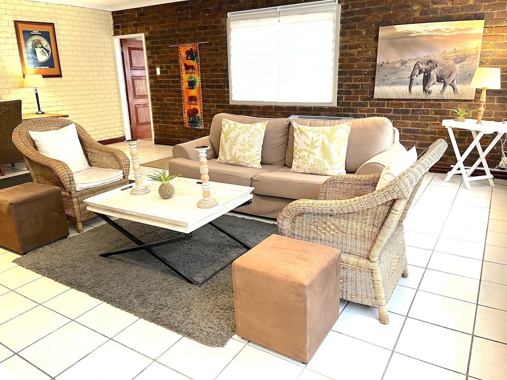 Family Room photo 2