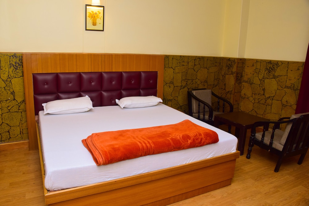 Deluxe Room - Photo 5