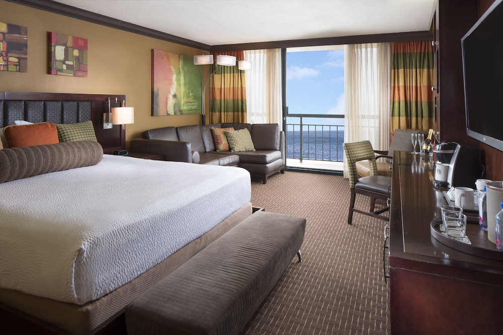 Superior Room, 1 King Bed (Adults only floor) photo 1