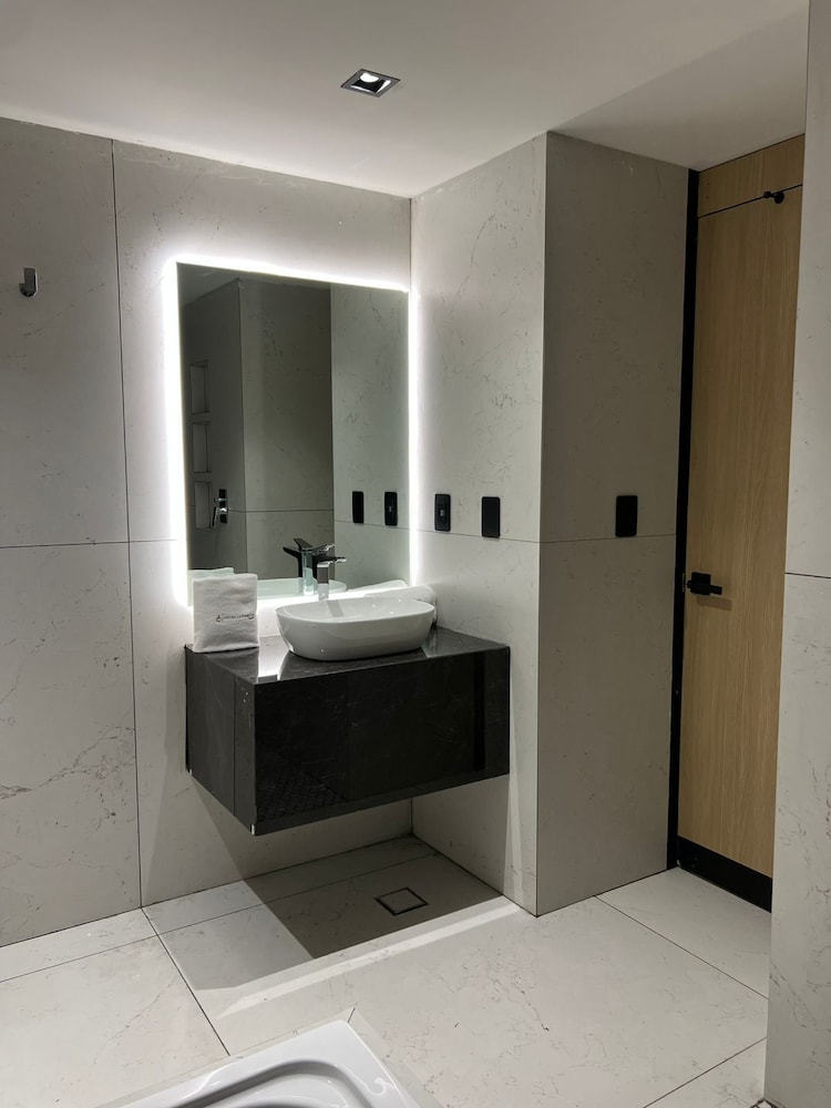 Luxury Double Room - Photo 13