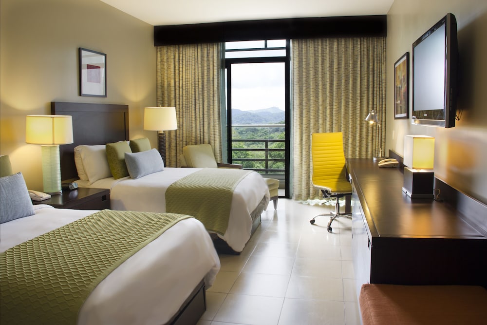 Double Room with Two Queen Beds - Rainforest View