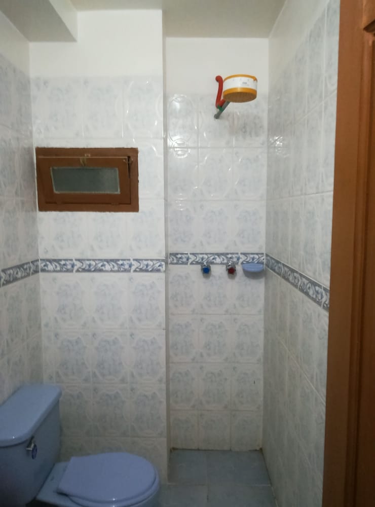 Single Room photo 3