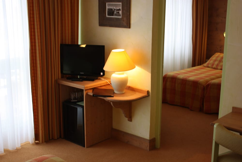Family Room - Photo 8