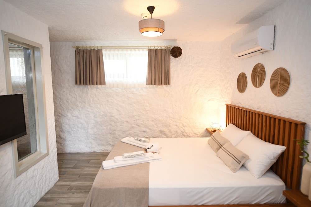 Classic Room, 1 King Bed