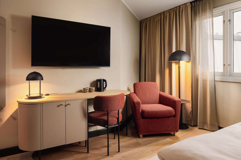 Superior Room, 1 King Bed - Photo 3