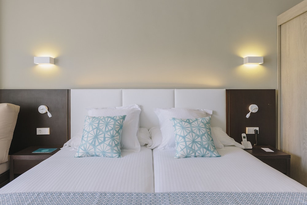 Double Room, Balcony (2 Adults) - Photo 2