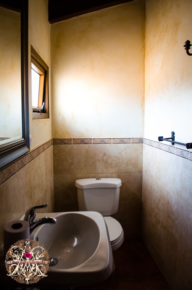 Classic Double or Twin Room, Multiple Beds, Non Smoking photo 2