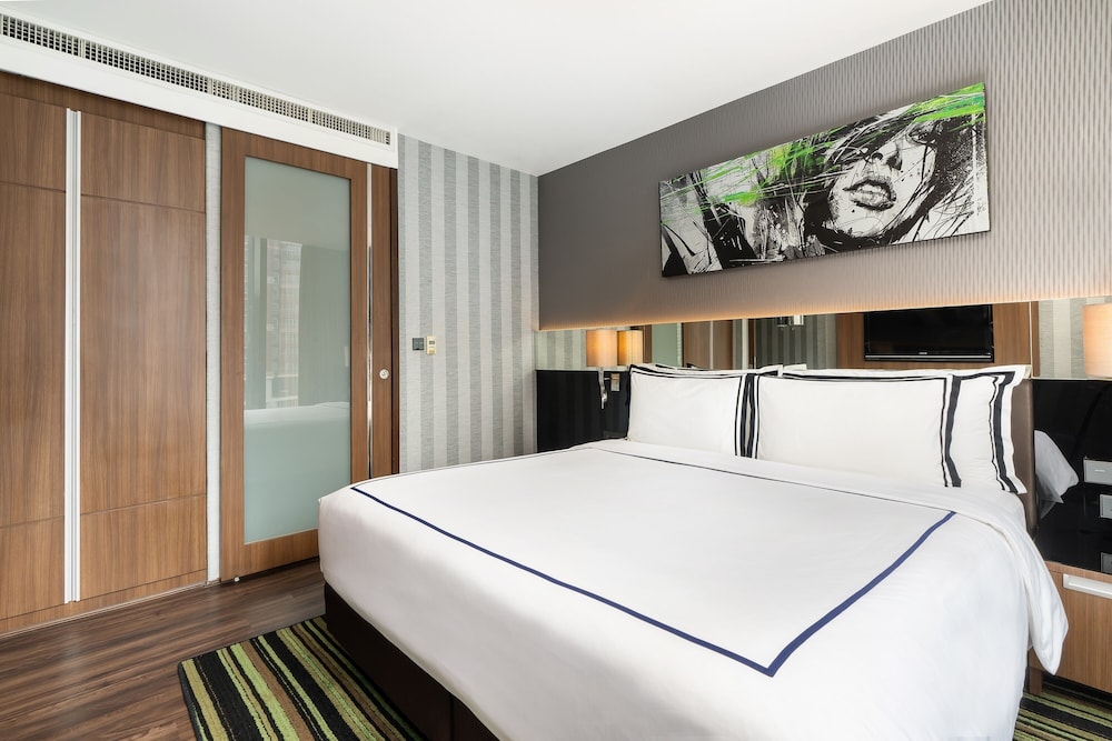 One Bedroom Suite photo 2