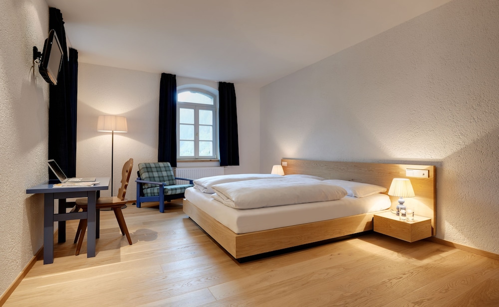 Double Room, Private Bathroom - Photo 3